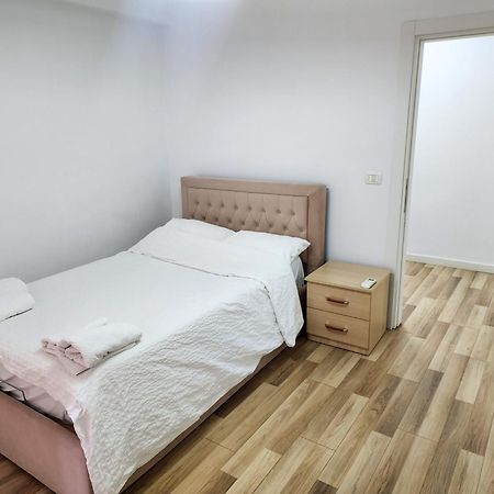 2E Apartment Myslym Shyri Tirana Buitenkant foto